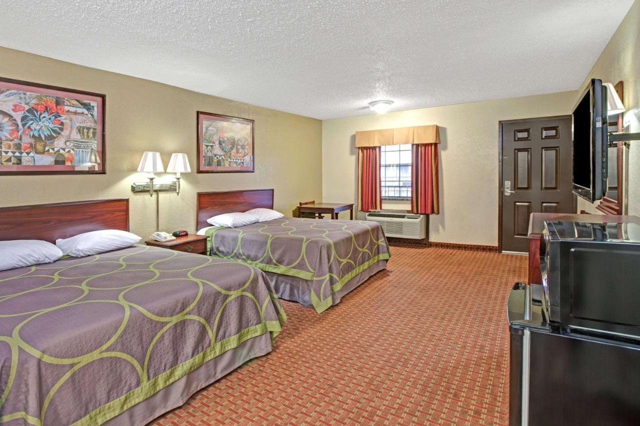 Super 8 By Wyndham Shawnee Hotel Kültér fotó