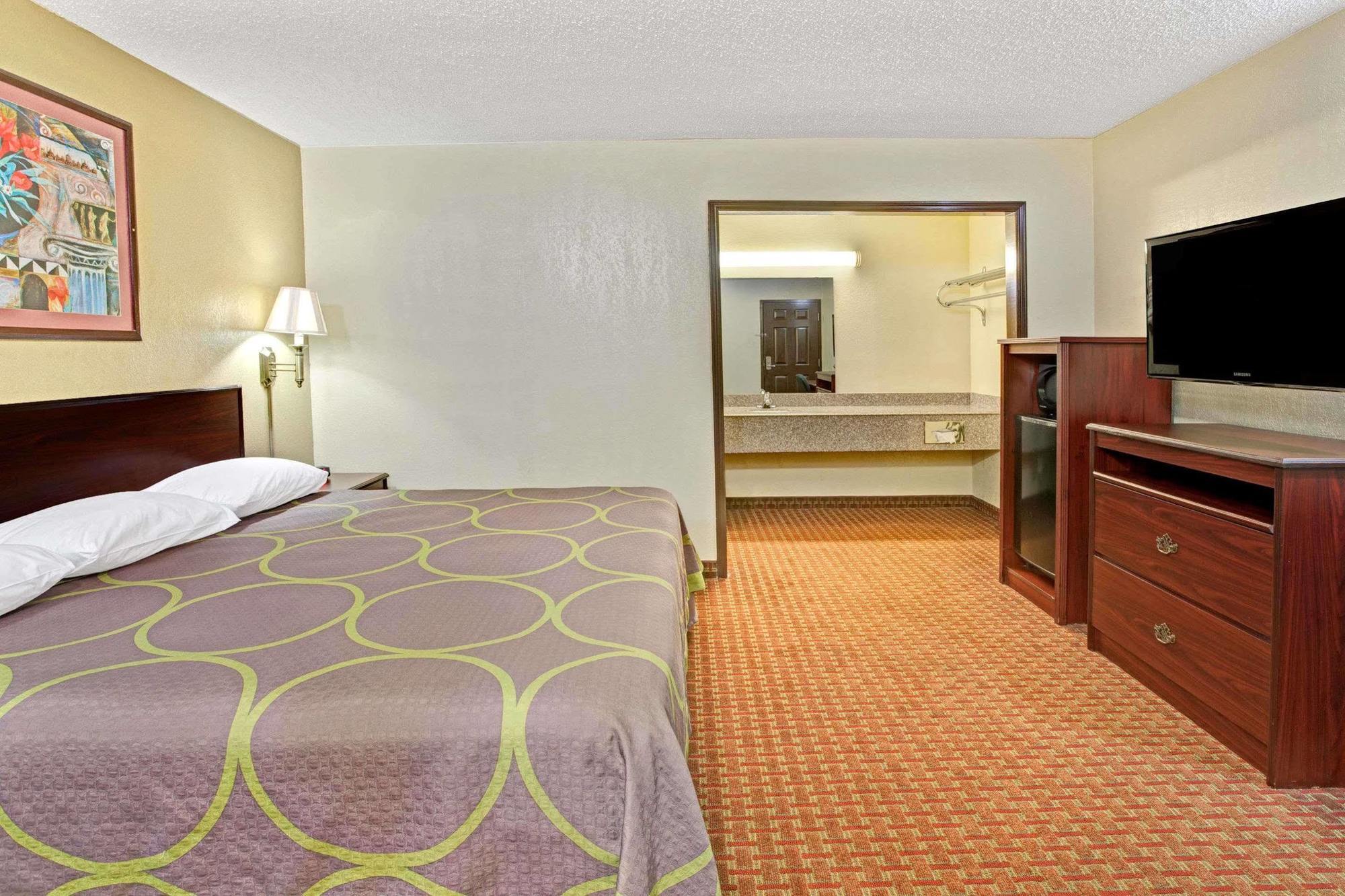 Super 8 By Wyndham Shawnee Hotel Kültér fotó